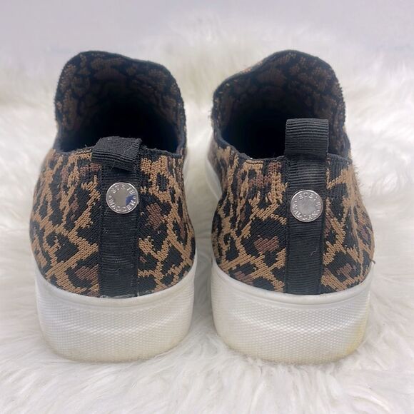 Steve Madden | slip on leopard sneakers 8.5 stretchy comfy material. - Picture 7 of 12